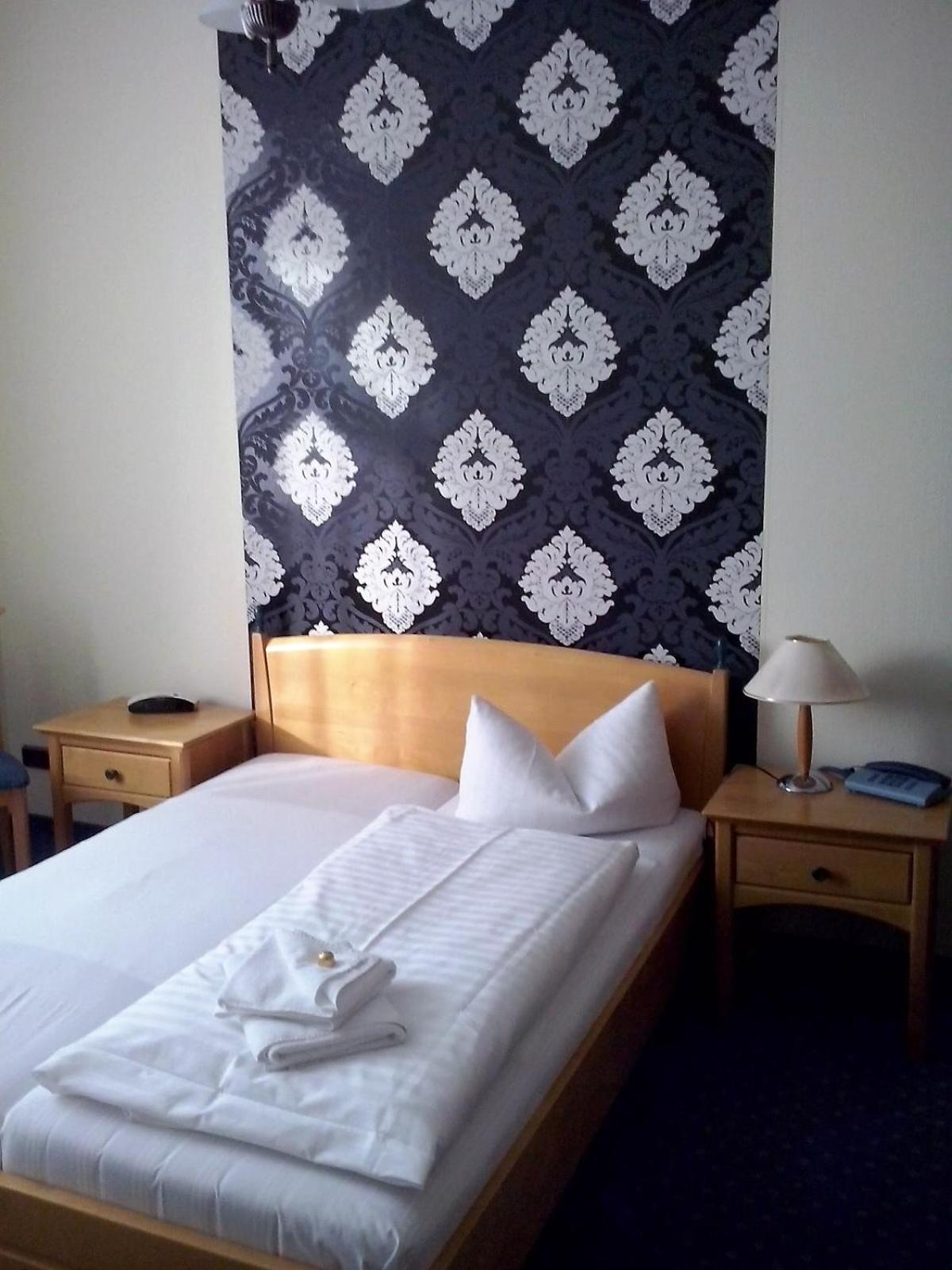 Hotel & Restaurant Haus Am See Locknitz Экстерьер фото