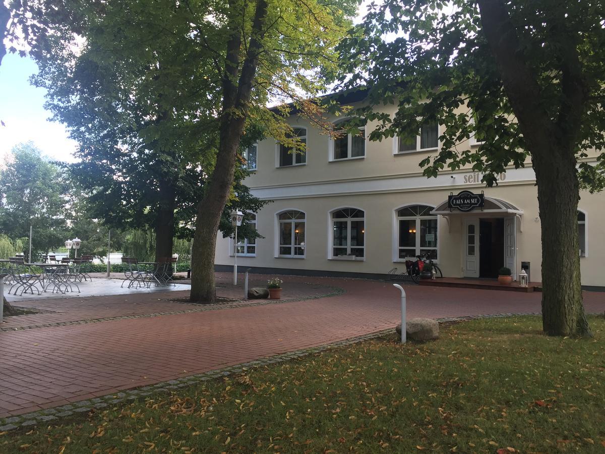 Hotel & Restaurant Haus Am See Locknitz Экстерьер фото