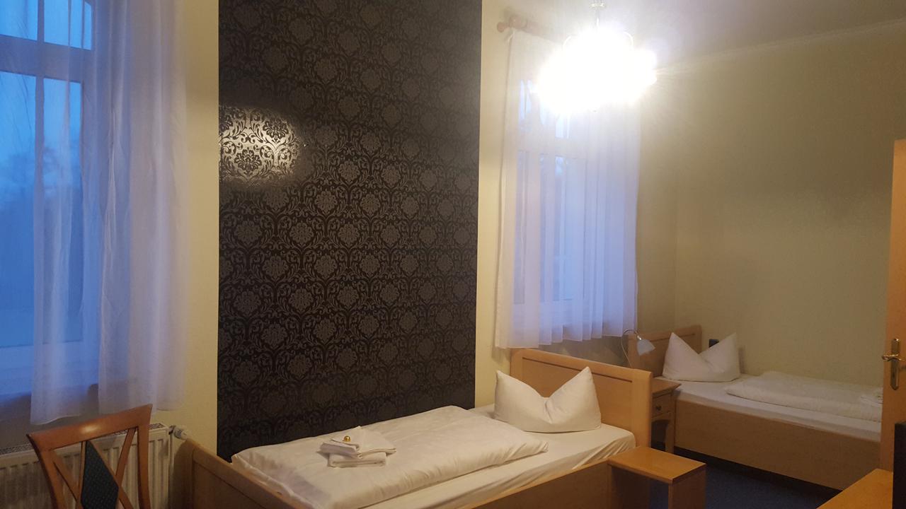Hotel & Restaurant Haus Am See Locknitz Экстерьер фото